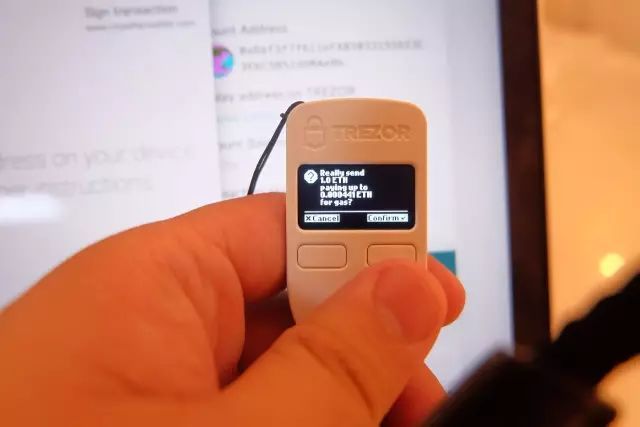 TREZOR硬件钱包开箱评测及使用教程！