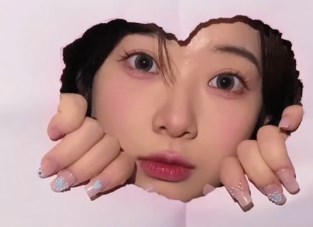 A4纸爱心拍照app有哪些_a4纸爱心妆特效相机推荐_A4纸爱心拍照素材图片大全