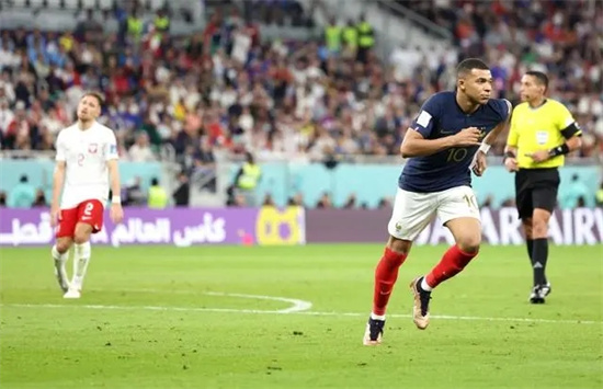 卡塔尔世界杯姆巴佩双响莱万点射-法国3-1胜波兰进8强